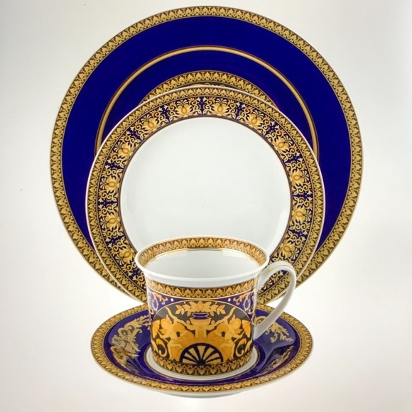 Rosenthal meets Versace 10 piece Medusa dinnerware - Picture 5 of 8